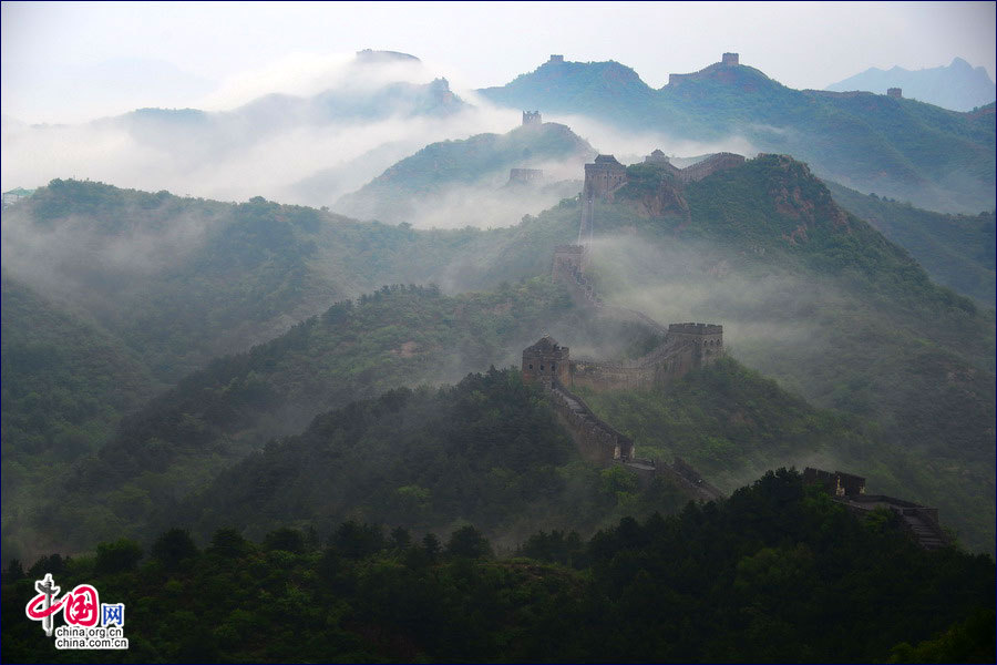 Прекрасные летние пейзажи участка Великой китайской стены – Цзиньшаньлин