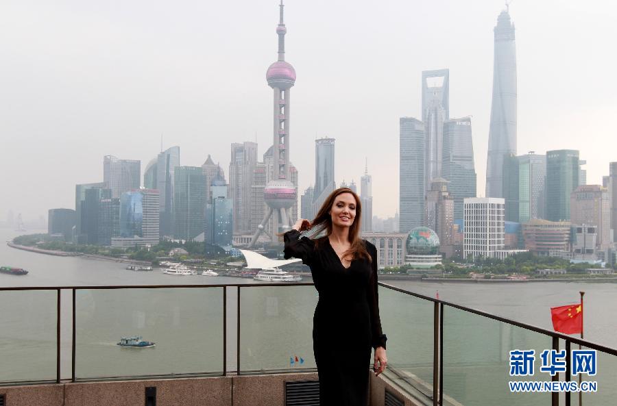 Анджелина Джоли в Шанхае для представления фильма &apos;Maleficent&apos;