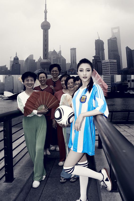 Фотографии Гань Тинтин на тему ЧМ-2014 по футболу