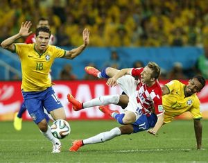 Футболисты сборной Бразилии одержали победу в матче чемпионата мира с командой Хорватии