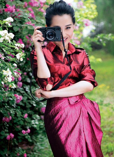 45-летняя пожилая красотка Сюй Цин в «молодом» образе 