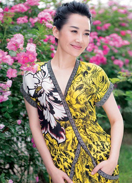 45-летняя пожилая красотка Сюй Цин в «молодом» образе