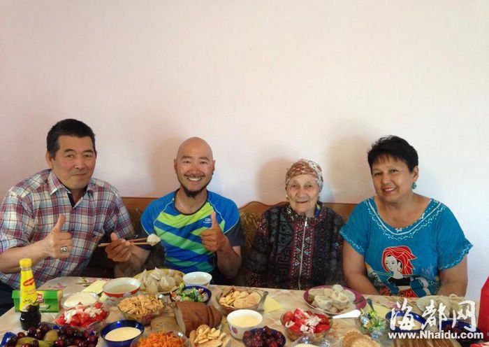 Мужчина из города Фучжоу на велосипеде проехал через Казахстан и оказался в России