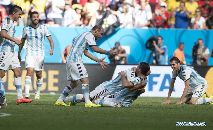 Аргентина вышла в 1/2 финала ЧМ по футболу-2014