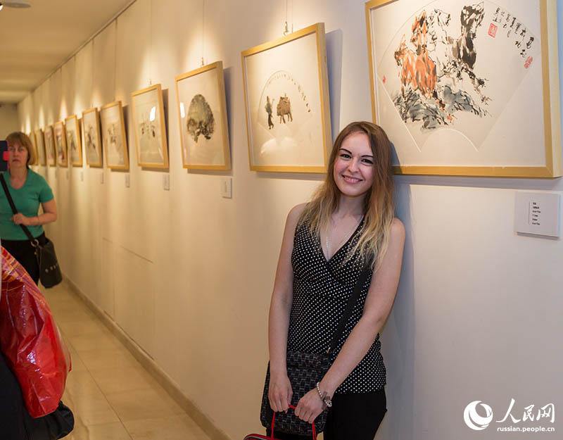 Выставка живописи на веерах «Прекрасный Китай» прошла в Москве