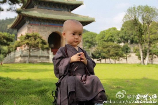 Интересный «монах» стал популярным среди Интернет-пользователей