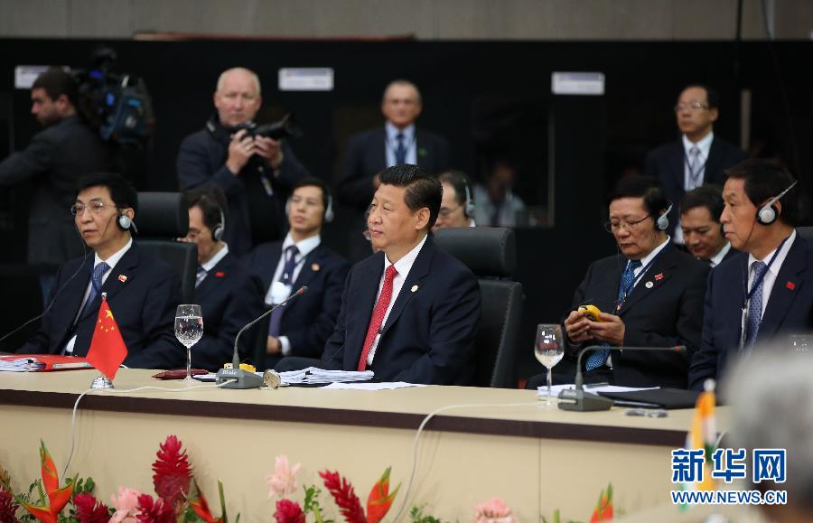 В бразильском городе Форталеза сегодня в первой половине дня по местному времени начался 6-й саммит БРИКС. Председатель КНР Си Цзиньпин принял участие в мероприятии наряду с главами Бразилии, Индии, России и ЮАР.