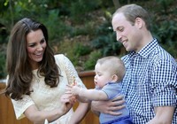 Принц Уильям, его жена Кэтрин и маленький принц Георг на обложке журнала