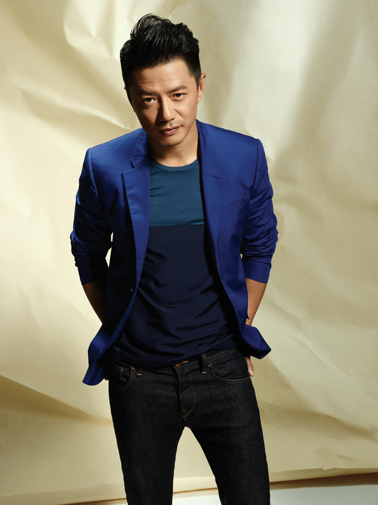 Очаровательный актер Дуань Ихун