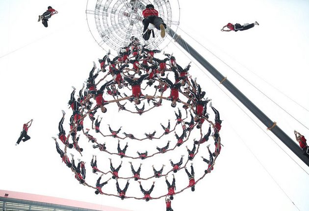 Репетиция Юношеской Олимпиады: геометрические фигуры в воздухе