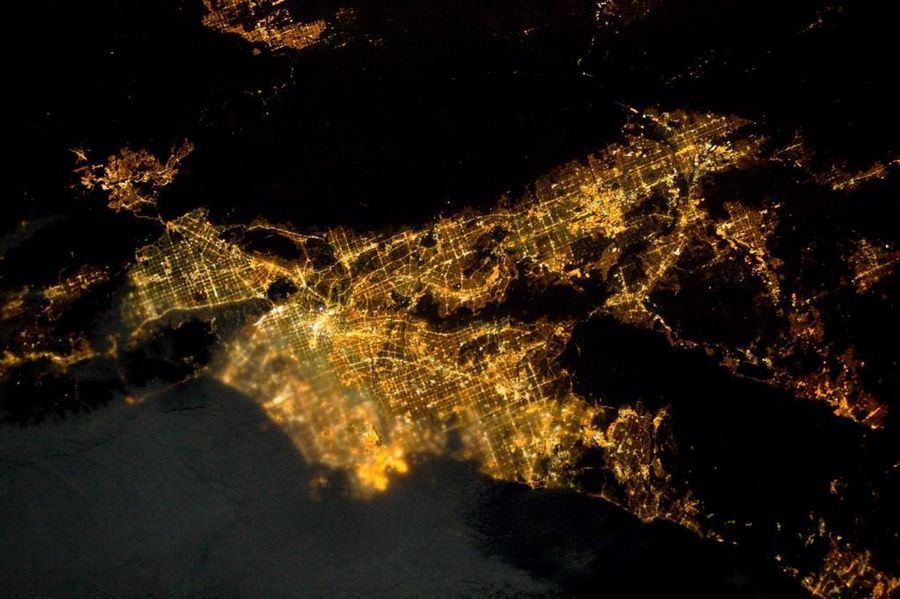 Ночной вид Пекина, выложенный космонавтом МКС в Твиттере