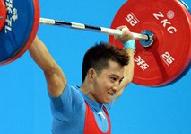 Китайский атлет Мэн Чэн стал чемпионом юношеских Олимпийских игр в тяжелой атлетике в категории до 56 килограммов