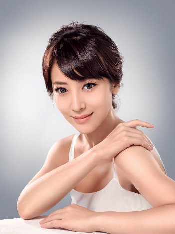 Новые фото китайской актрисы Чэнь Цзыхань