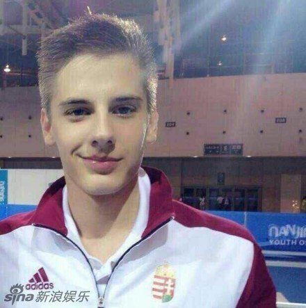 Красивый чемпион-шпажист Юношеских Олимпийских игр стал популярным в китайском Интернете