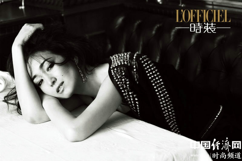 Новые фото красавицы Гун Ли на обложке журнала