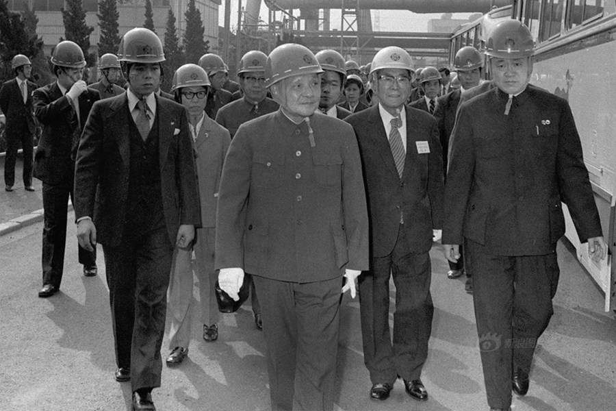 Фотоархив: ключевые моменты жизни Дэн Сяопина