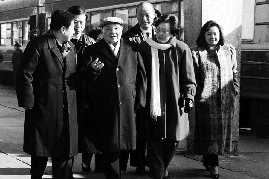Фотоархив: ключевые моменты жизни Дэн Сяопина