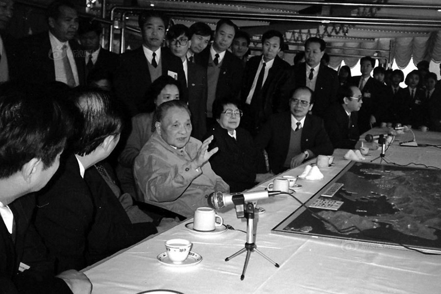 Фотоархив: ключевые моменты жизни Дэн Сяопина