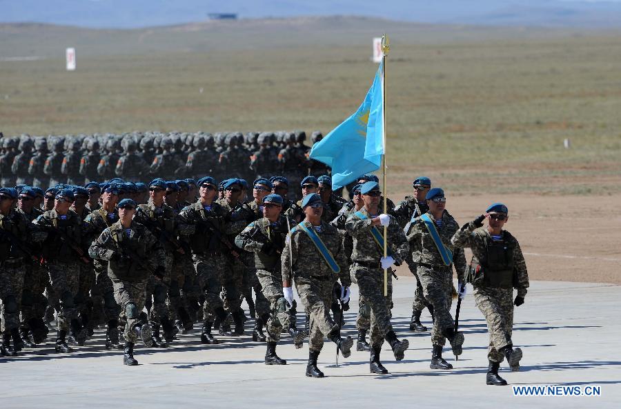 Официально начались совместные военные антитеррористические учения 'Мирная миссия-2014'