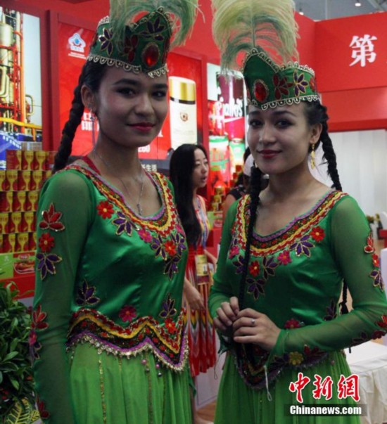 Красавицы на 4-м ЭКСПО «Китай-Евразия»