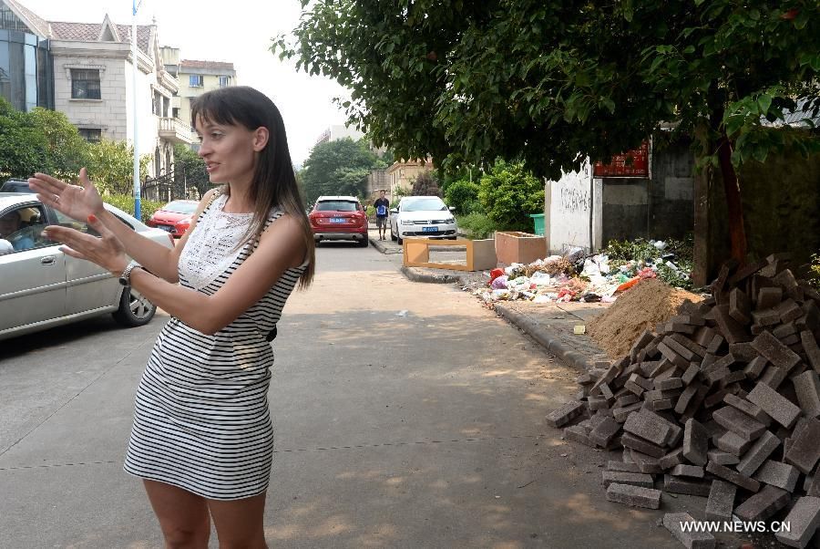 Как украинская красавица стала управдомом китайского жилого района