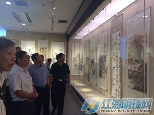 Празднование 65-летия со дня образования НПКСК: в Наньтуне и Сюаньчэне организовали выставку произведений каллиграфии и живописи