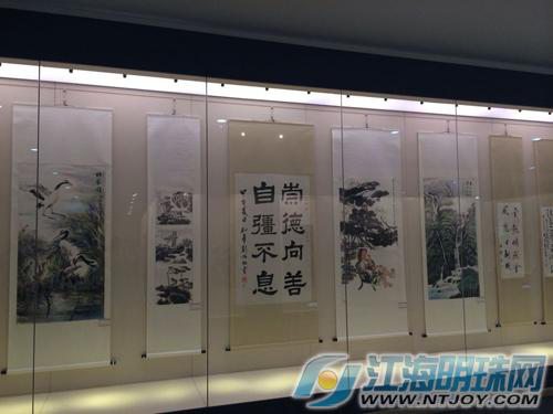 Празднование 65-летия со дня образования НПКСК: в Наньтуне и Сюаньчэне организовали выставку произведений каллиграфии и живописи