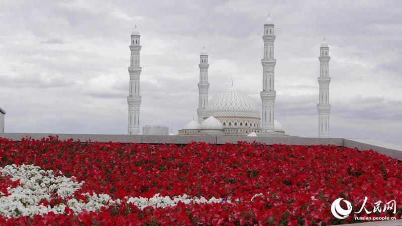 Фоторепортаж: Символические архитектурные сооружения Астаны