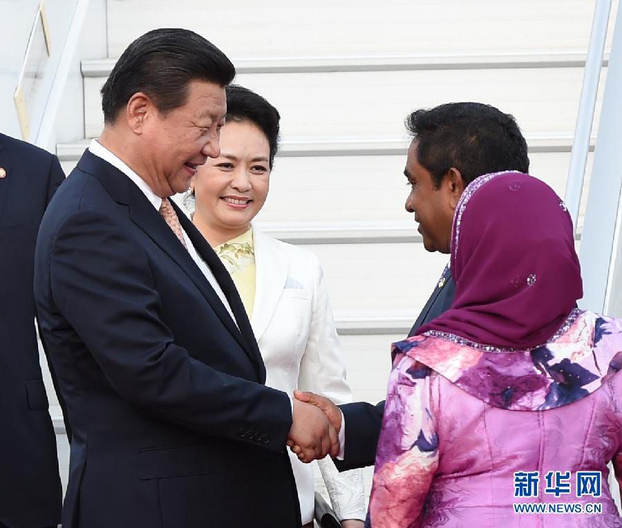 Си Цзиньпин прибыл с государственным визитом на Мальдивы