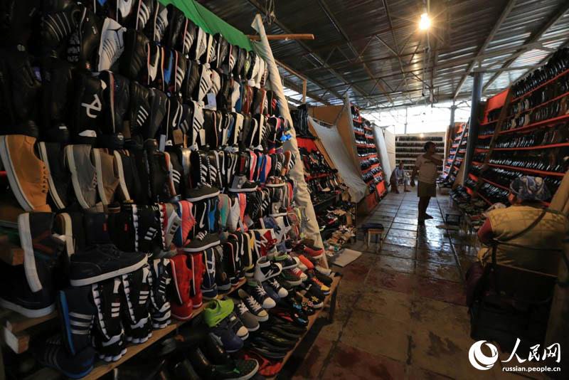 Самый большой базар в Чимкенте: 60% товаров привезены из Китая