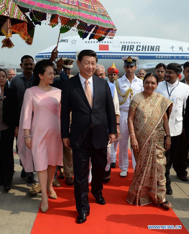 Си Цзиньпин прибыл в Индию с государственным визитом