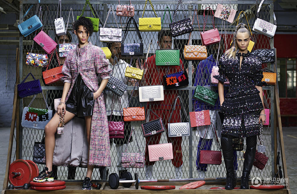 Модная женская одежда от Chanel на осень-зиму 2014