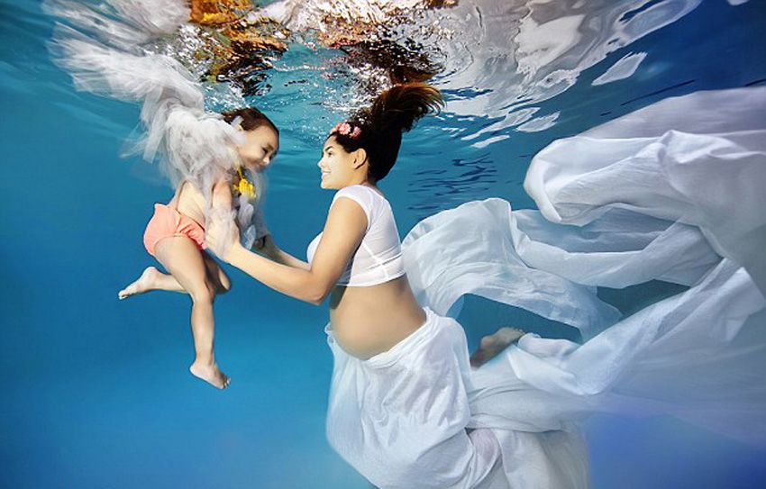 Прекрасные снимки беременных под водой 