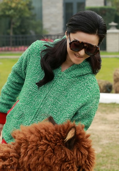 Чжеки Чан и Фань Бинбин на пресс-конференции фильма «По следу»