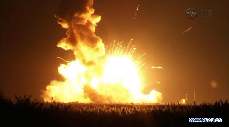Взорвалась ракета-носитель 'Антарес', доставлявшая груз на МКС