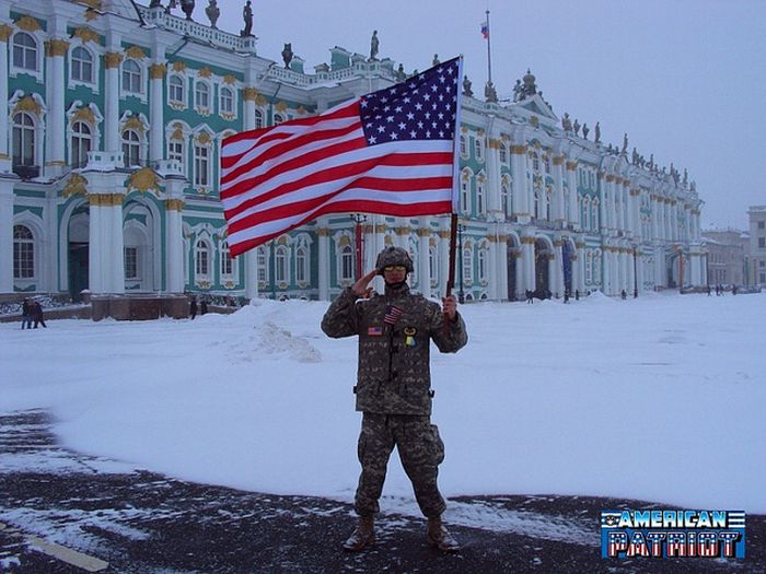 Россиянин в форме американского солдата готовится «захватить Зимний дворец» 