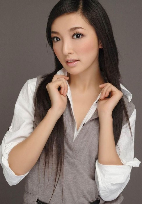 Самые красивые китайские телеведущие-женщины
