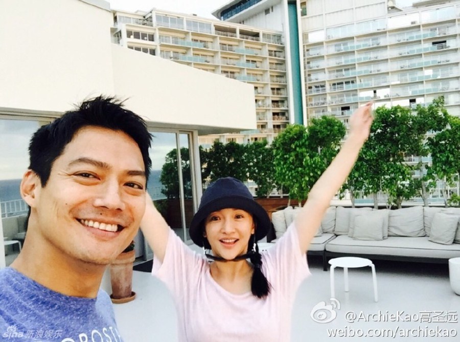 Счастливые супруги Гао Шэнъюань и Чжоу Сюнь проводят отпуск на Гавайях