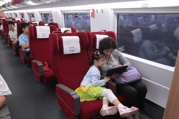 В текущем году по скоростной железной дороге Пекин-Шанхай перевезено в общей сложности более 100 млн пассажиров