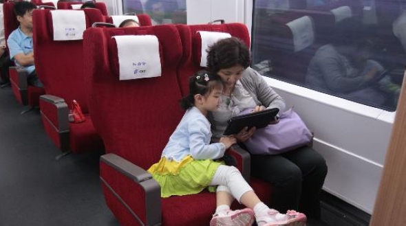 В текущем году по скоростной железной дороге Пекин-Шанхай перевезено в общей сложности более 100 млн пассажиров