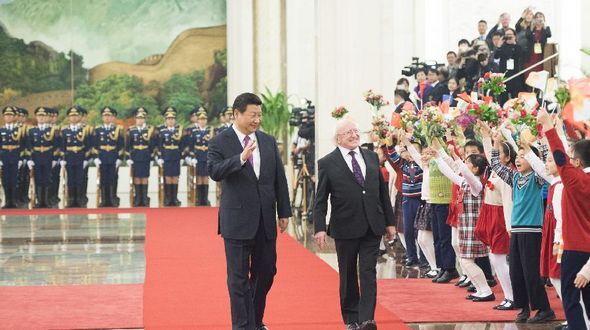 Си Цзиньпин провел переговоры с президентом Ирландии М.Ди Хиггинсом