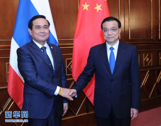 /Визит/ Ли Кэцян встретился с премьер-министром Таиланда Праютом Чан Оча