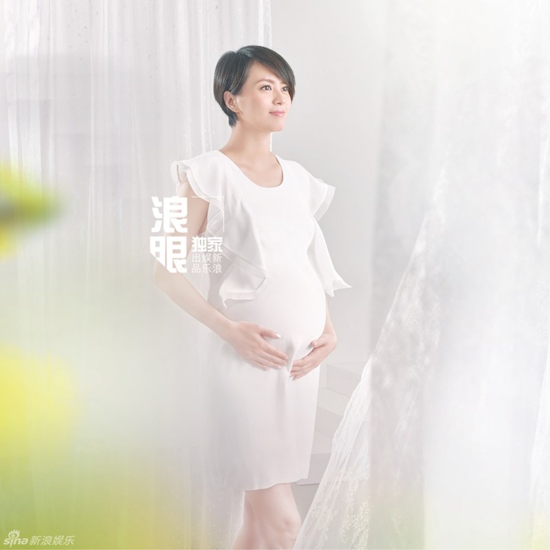 Счастливая беременная Лян Юнци 