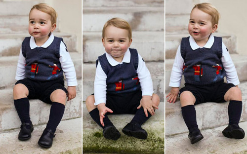 Опубликованы фотографии маленького британского принца Джорджа в честь Рождества