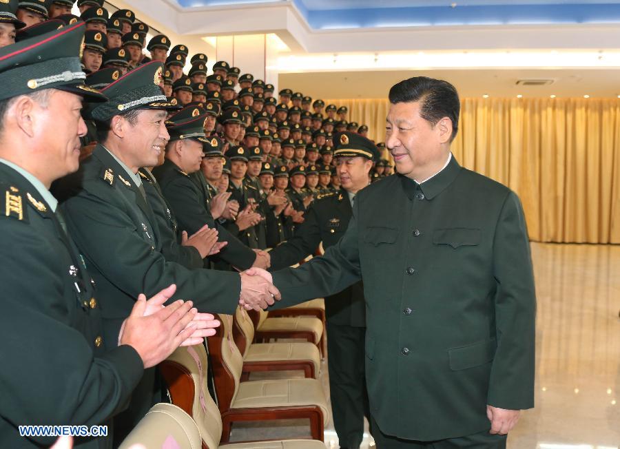 Си Цзиньпин проинспектировал военный контингент НОАК в ОАР Аомэнь