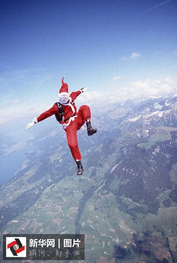 Смешные фотографии в нарядах Санта-Клауса