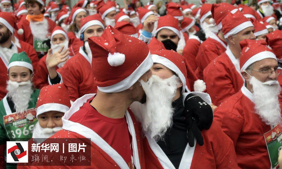 Смешные фотографии в нарядах Санта-Клауса