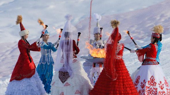 Открылся международный сезон снежно-ледового туризма в городе Алтай СУАР