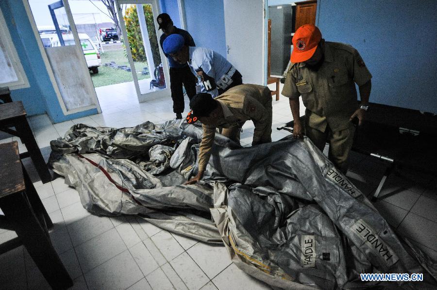 Найдены тела 6 погибших с рейса QZ8501 Air Asia -- власти Индонезии