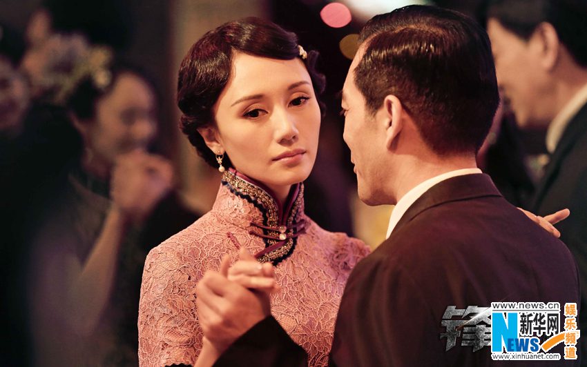 Известная актриса Юань Цюань в ципао 